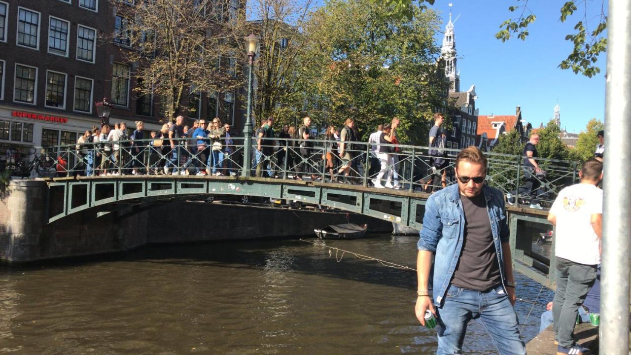 Red Light Historic Canal Island City Center Amsterdam Exterior foto